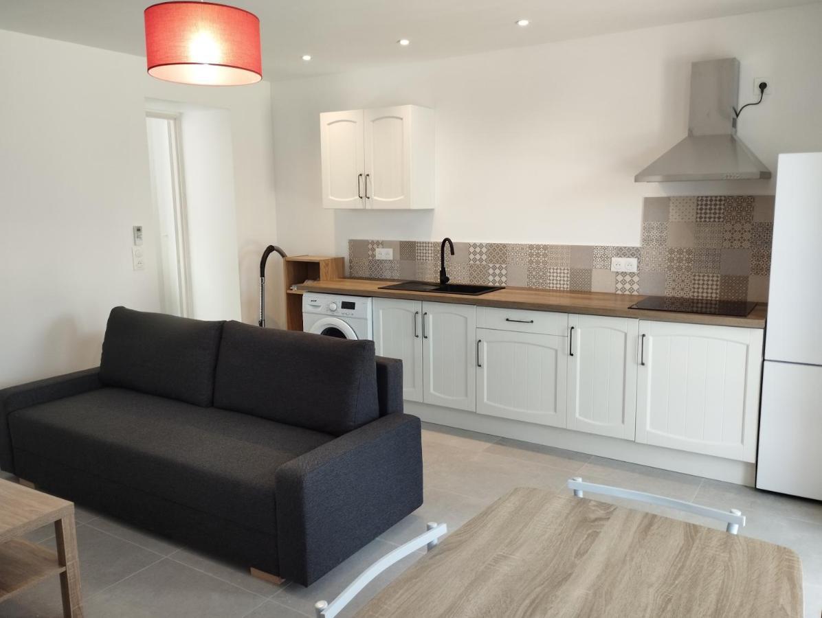 Appartement Meuble Et Tout Confort, Au Milieu De La Campagne Сен-Пол-Троа-Шато Екстериор снимка